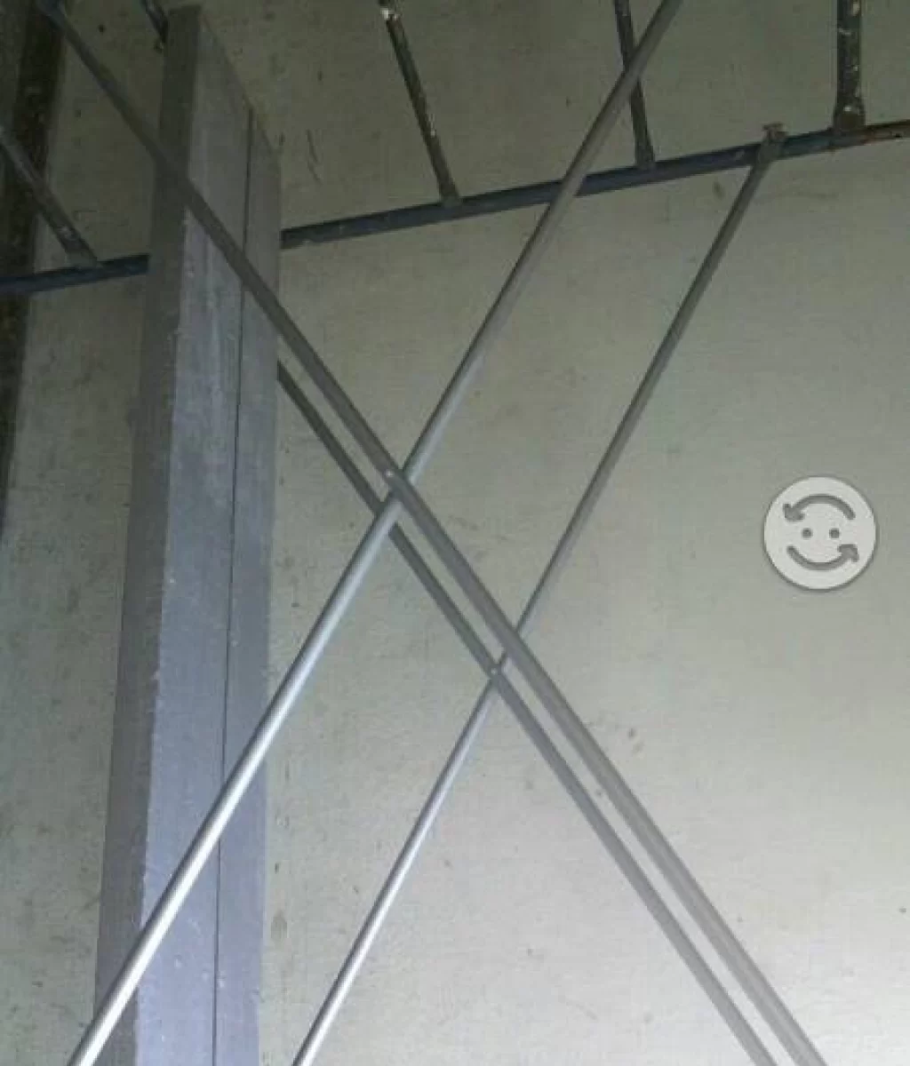 3750649061